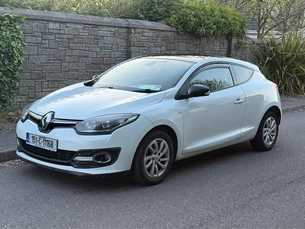 2015 Renault Megane Coupe - Image 2