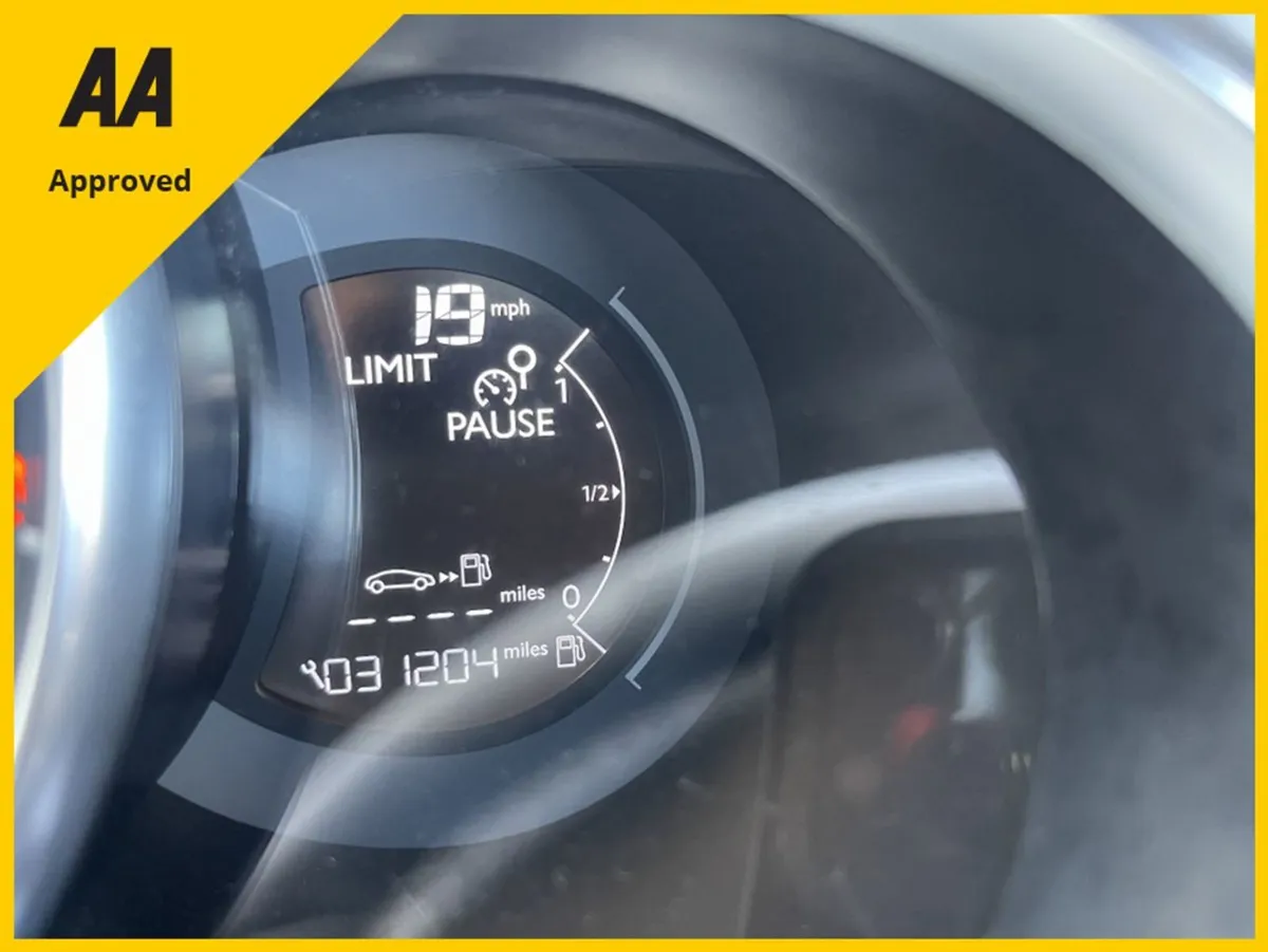 DS Automobiles DS 3 1.2 Chic Puretech Free Delive - Image 3