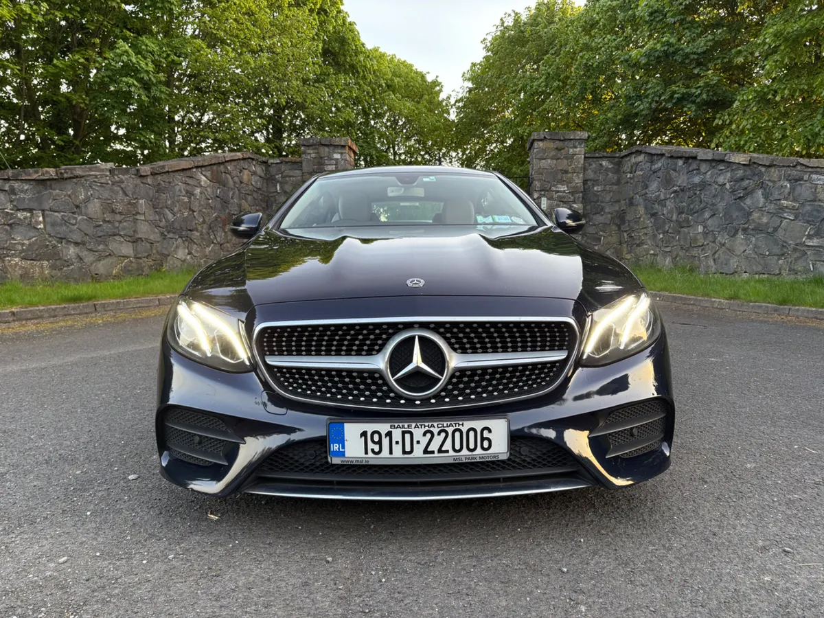 Mercedes-Benz E-Class 2019 Like New Low Miles - Image 3