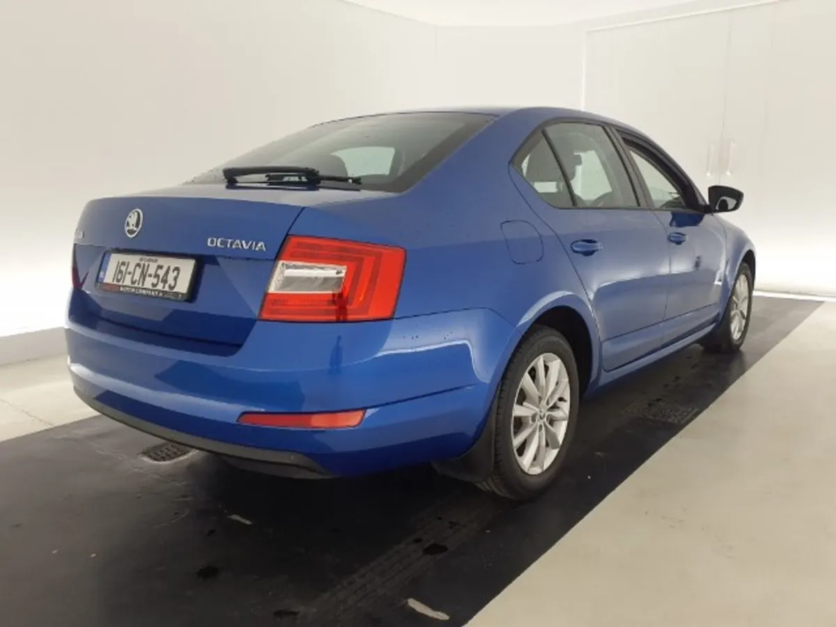 Skoda Octavia Ambition 1.6 Tdi 90hp 4 4dr - 1598cc - Image 3