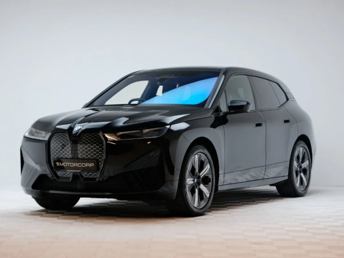BMW IX 40 M Sport Xdrive - Image 3