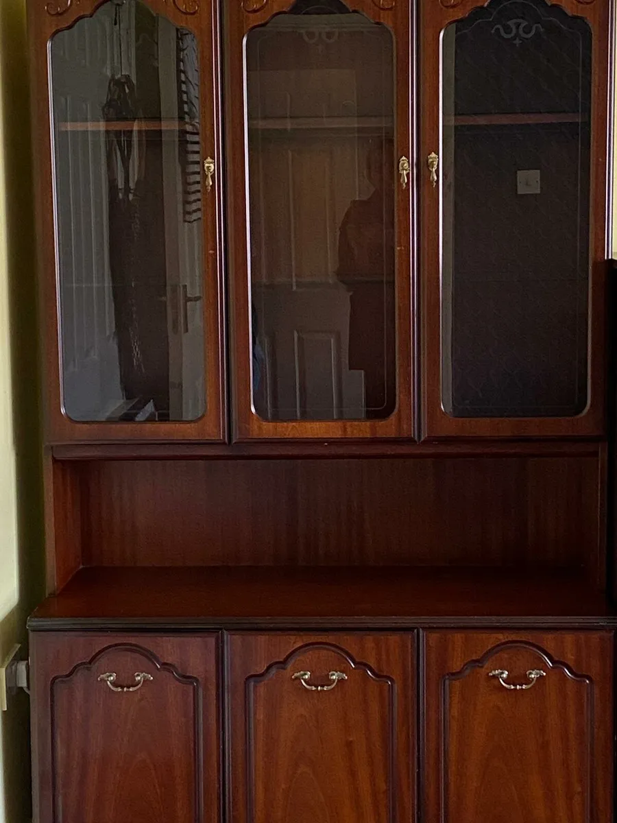 Mahogany glass cabinet - Image 1