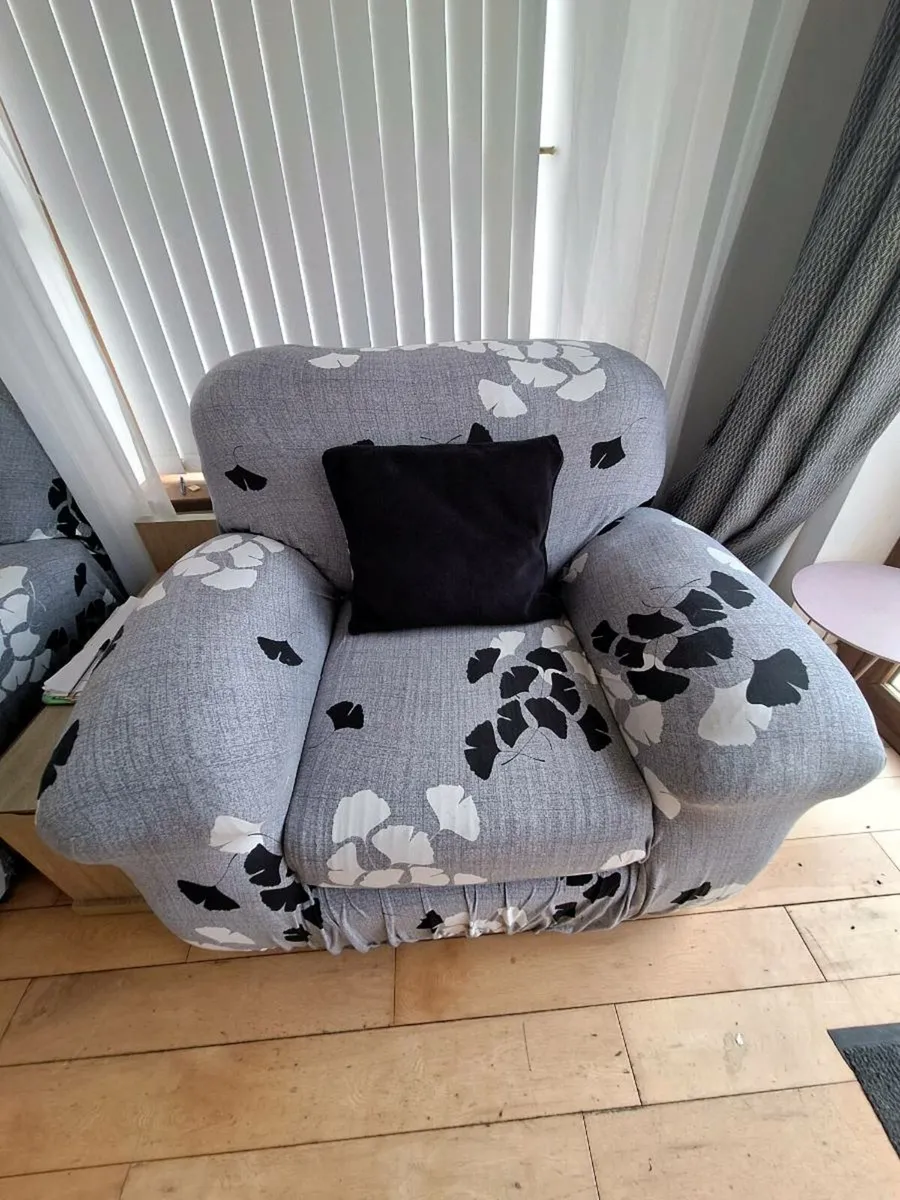 3 piece suite - Image 1