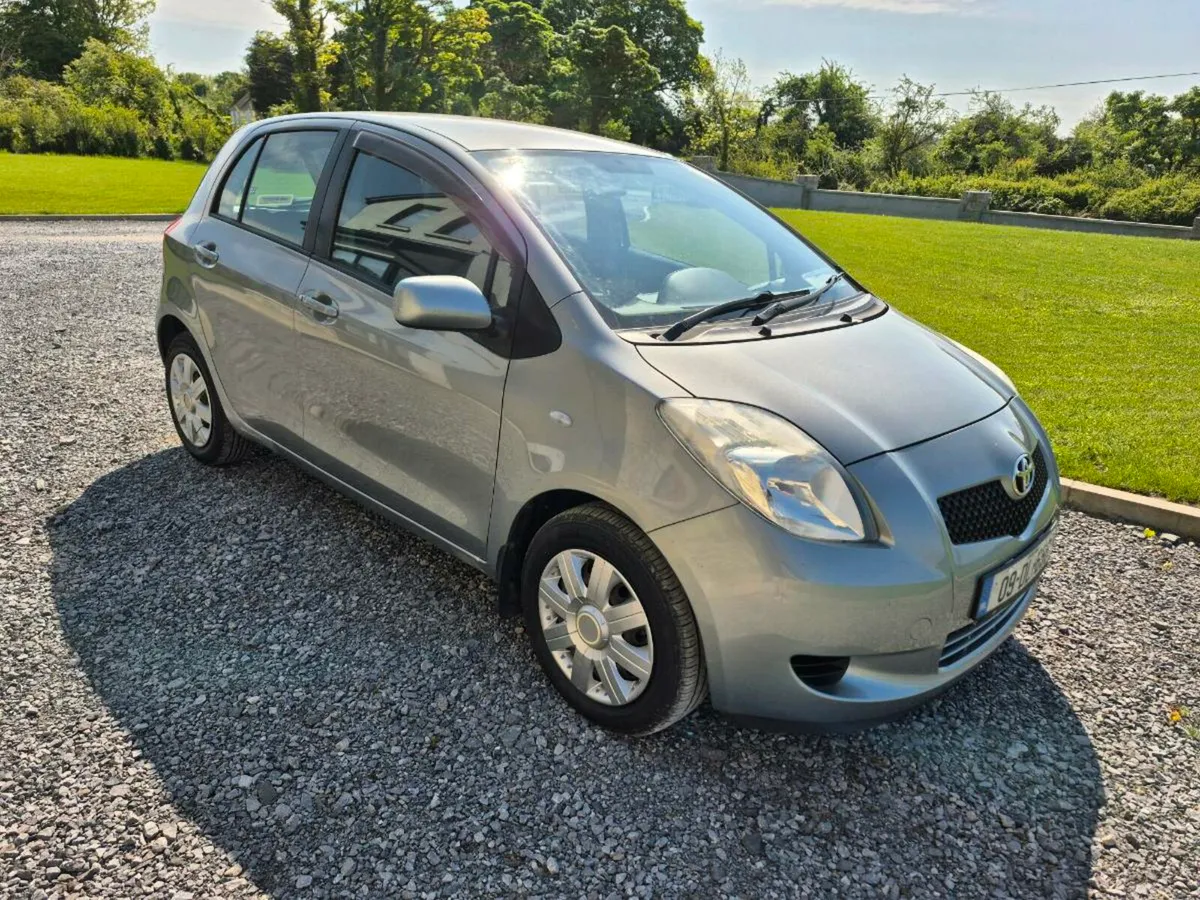 Toyota Yaris - Image 2
