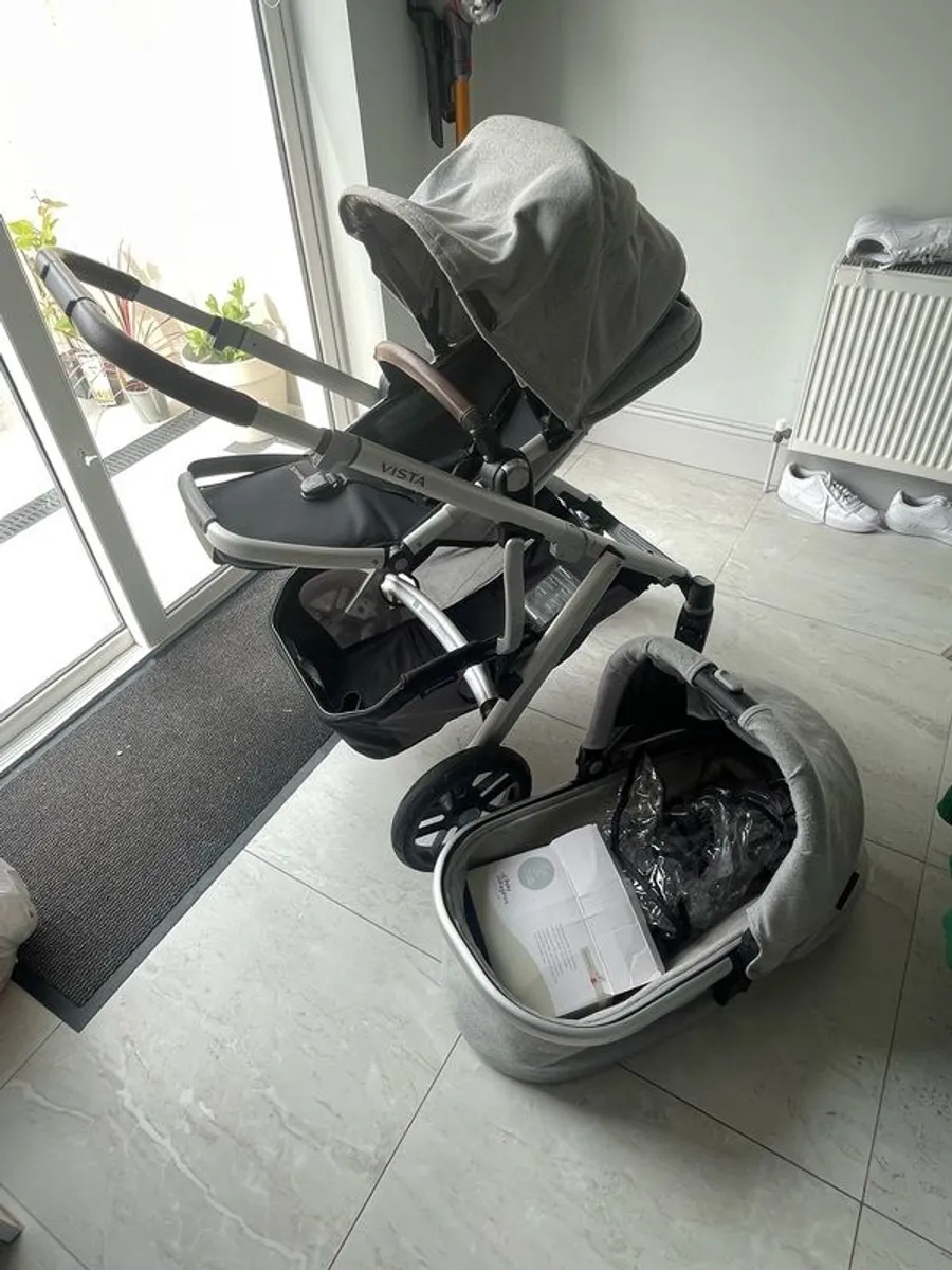 Uppababy v2 Grey - Image 1