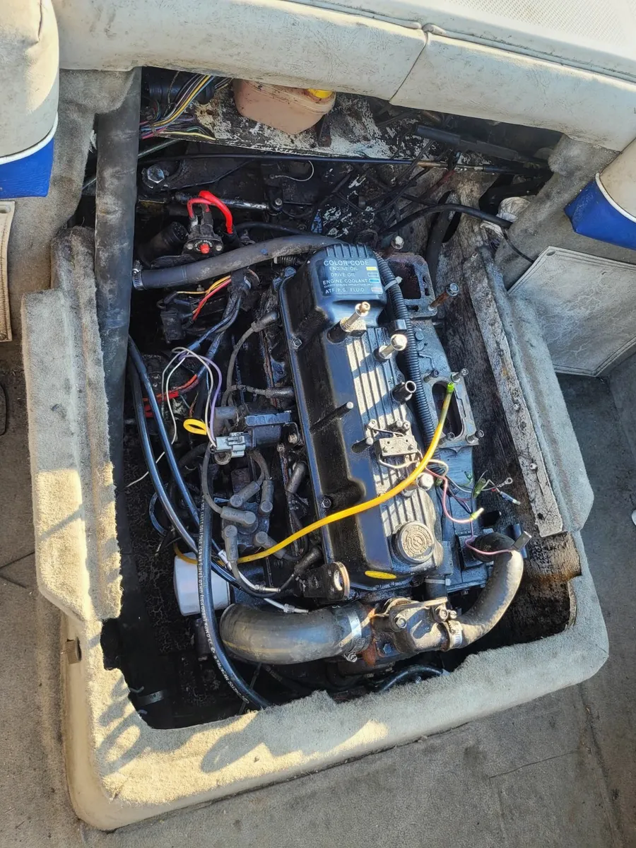 3l. Mercruiser engine - Image 1