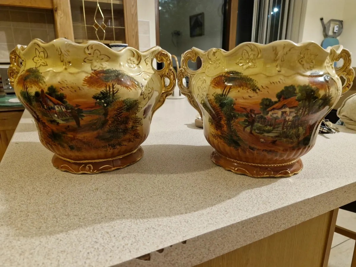 Flower pot