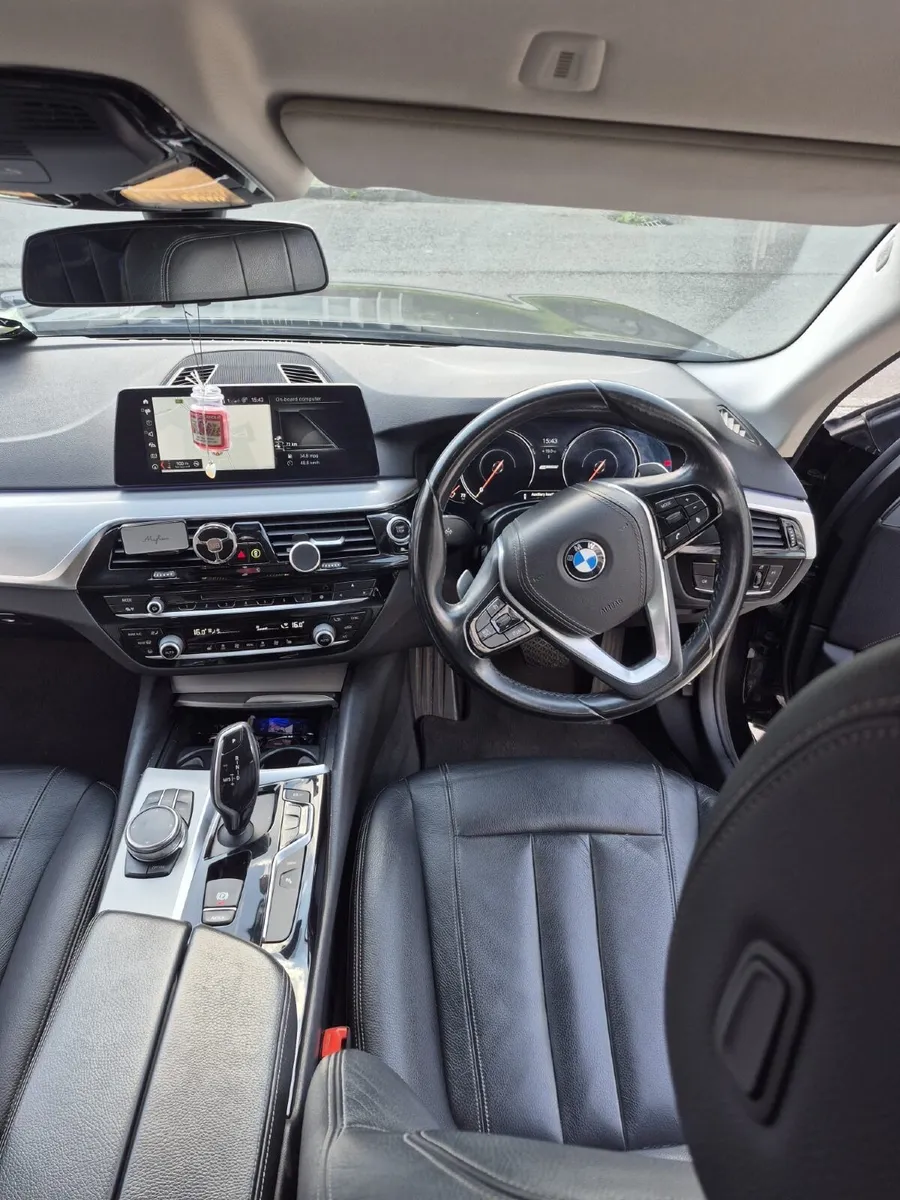 BMW 5-Series 2018 - Image 4