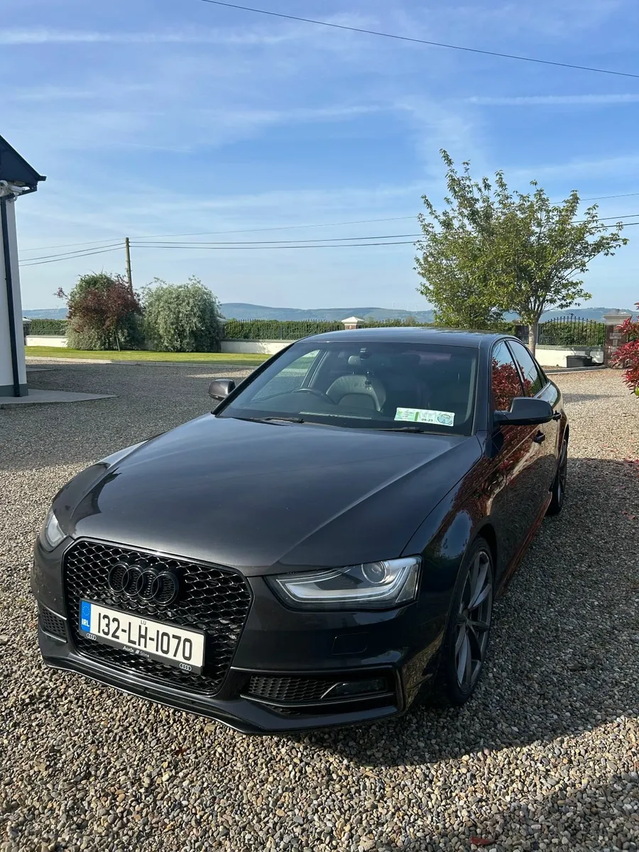 132 Audi A4 S-Line Black Edition - Image 1