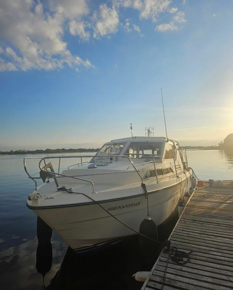 Cruiser Boat - Image 1