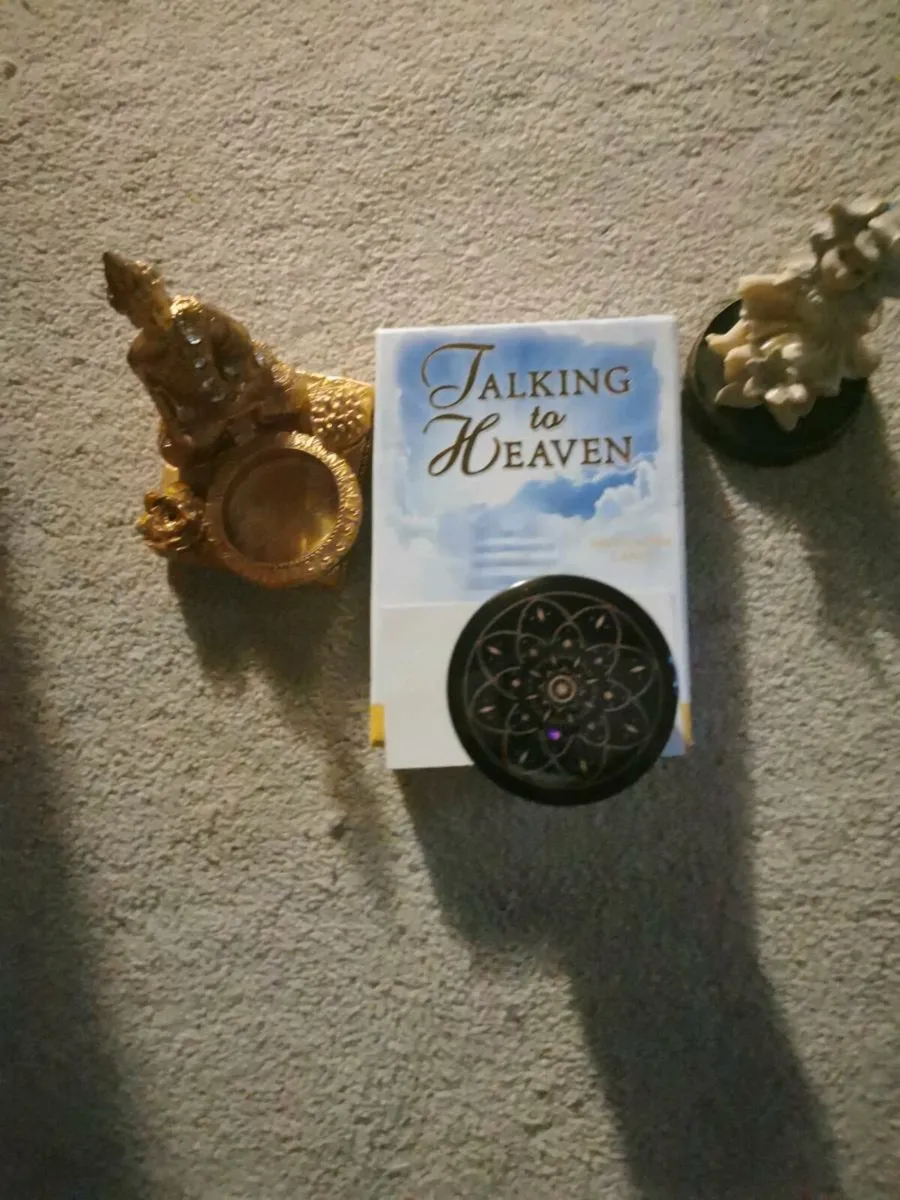 Medium Reader available for readings - Image 3