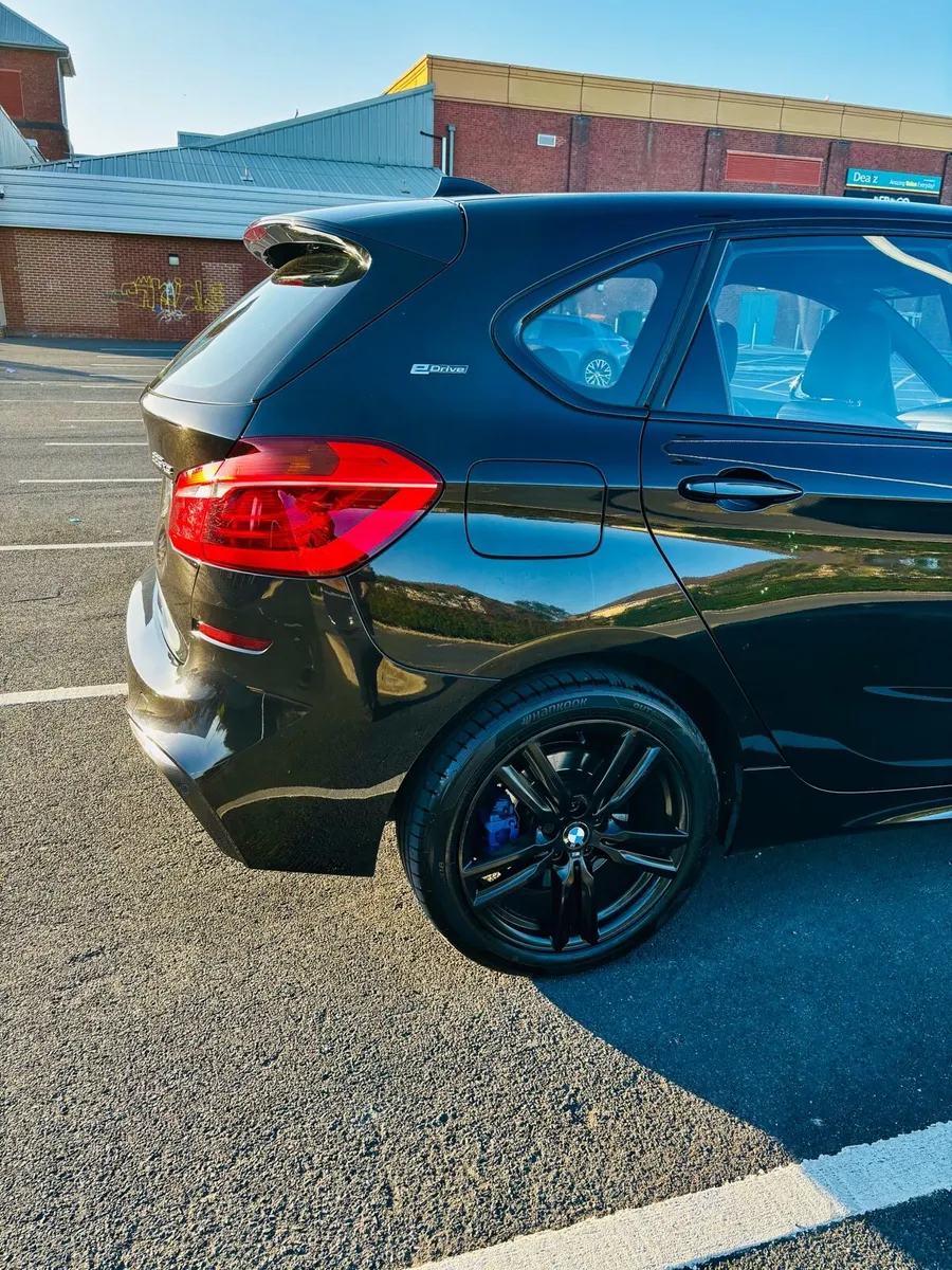BMW 225 xe Hybrid - Image 2