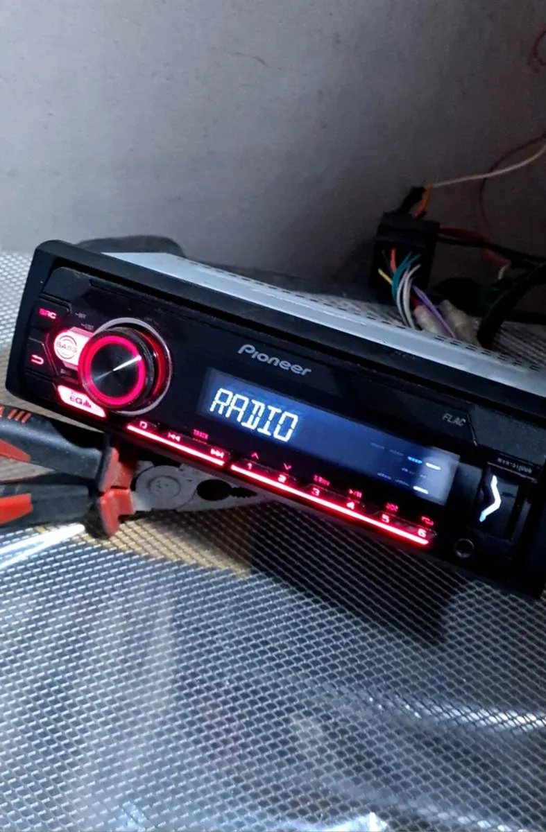 Pioneer Radio