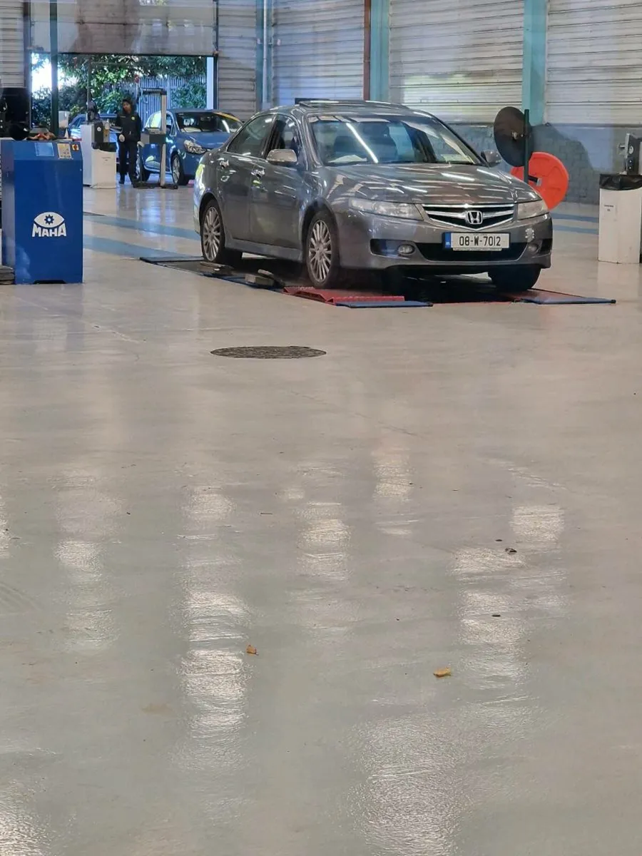 2008 honda accord - Image 3