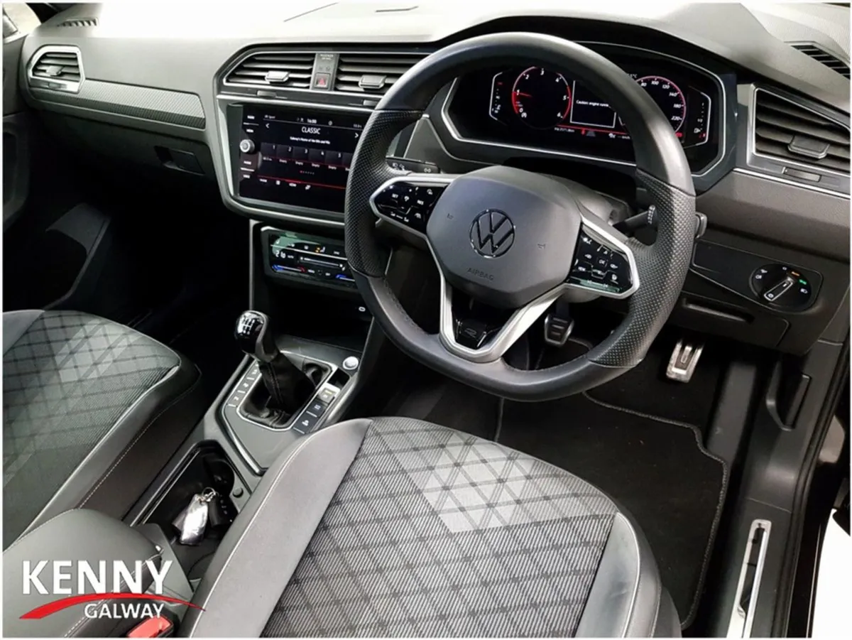 Volkswagen Tiguan R-line 2.0 TDI Manual 6speed FW - Image 2