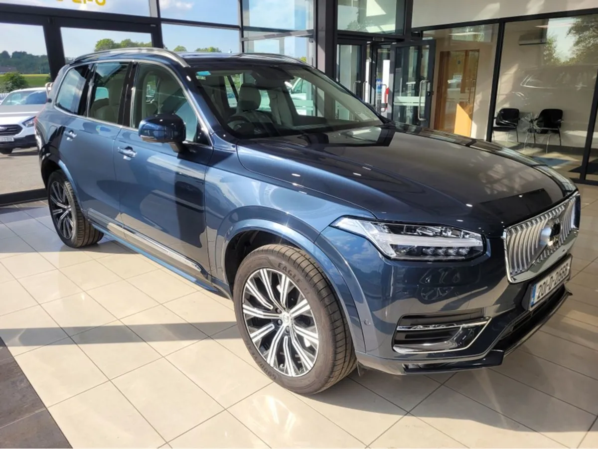 Volvo XC90 B5 AWD Inscription AT 5DR Auto - Image 2