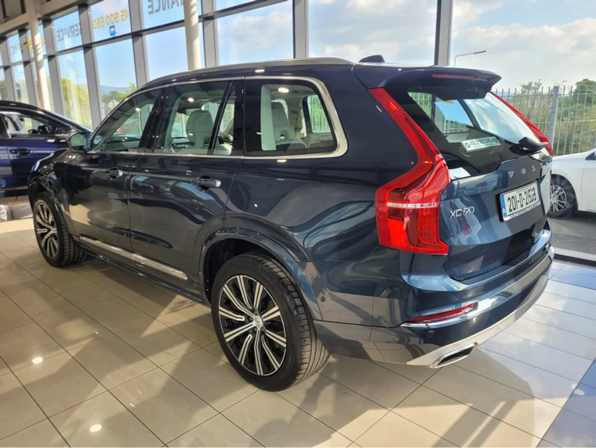 Volvo XC90 B5 AWD Inscription AT 5DR Auto - Image 3