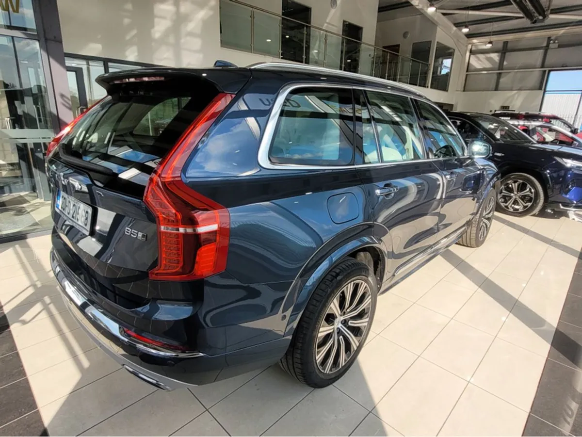 Volvo XC90 B5 AWD Inscription AT 5DR Auto - Image 4