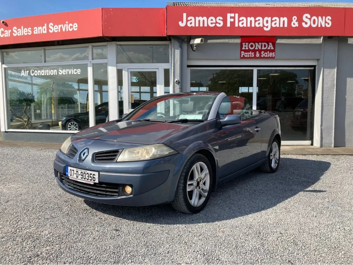 Renault Megane 1.5 Dynamique DCI 1 106 Convertible - Image 3