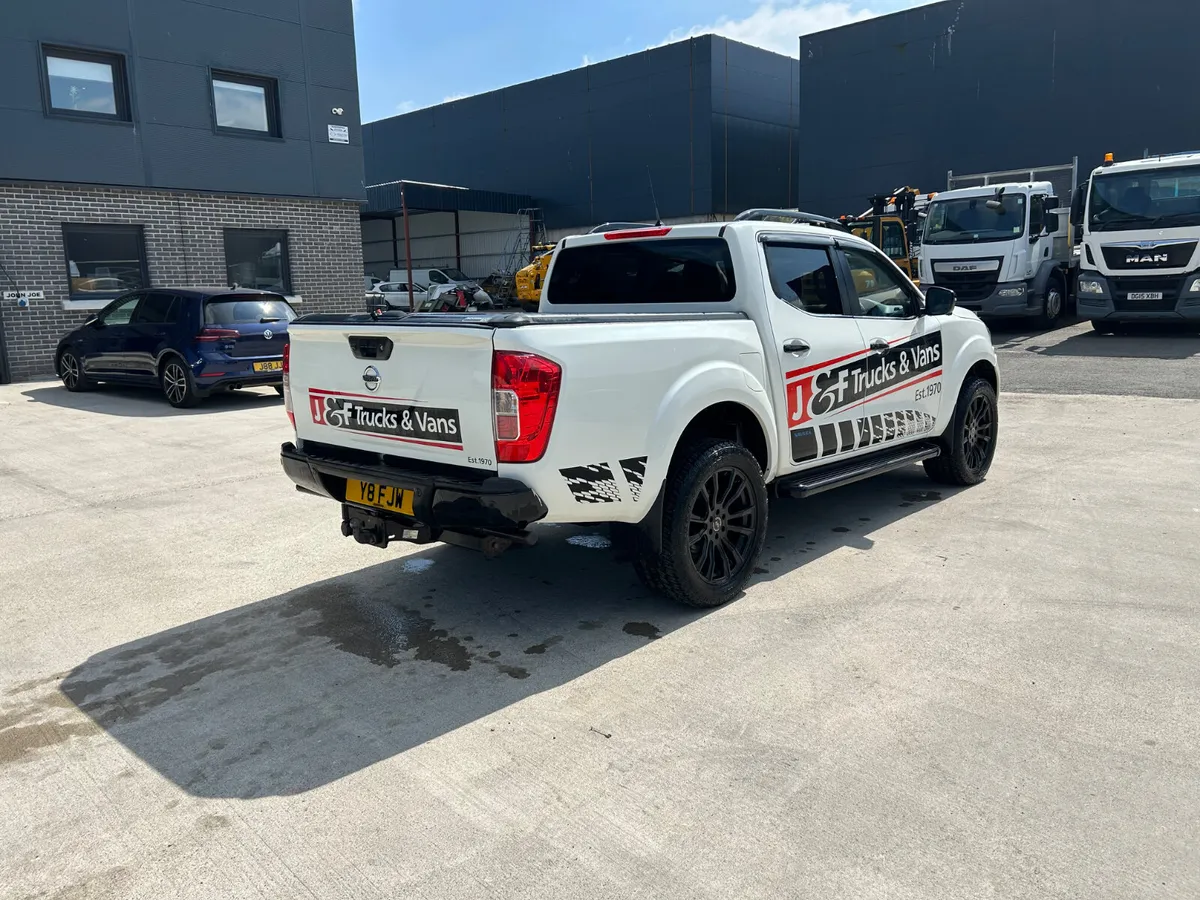 Nissan Navara 2021 n guard top spec ni jeep - Image 4