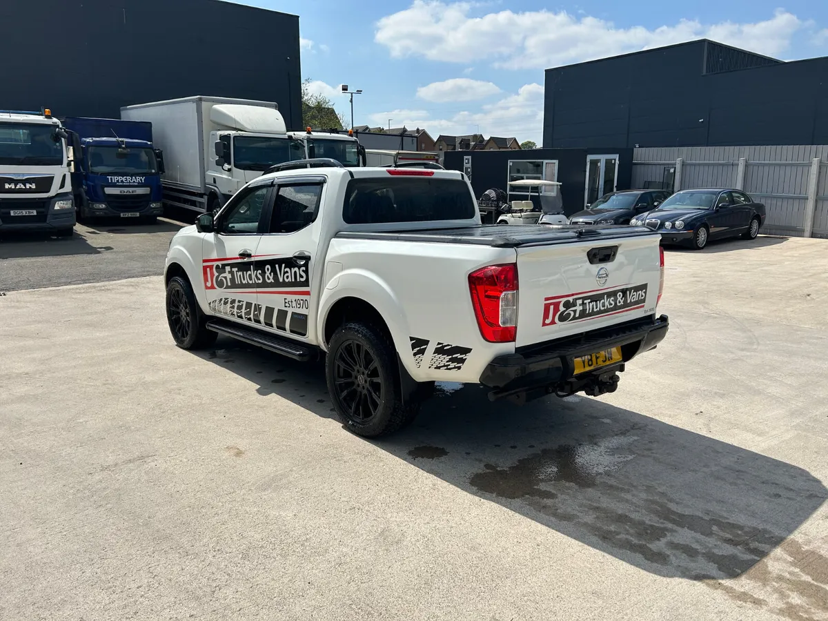 Nissan Navara 2021 n guard top spec ni jeep - Image 3