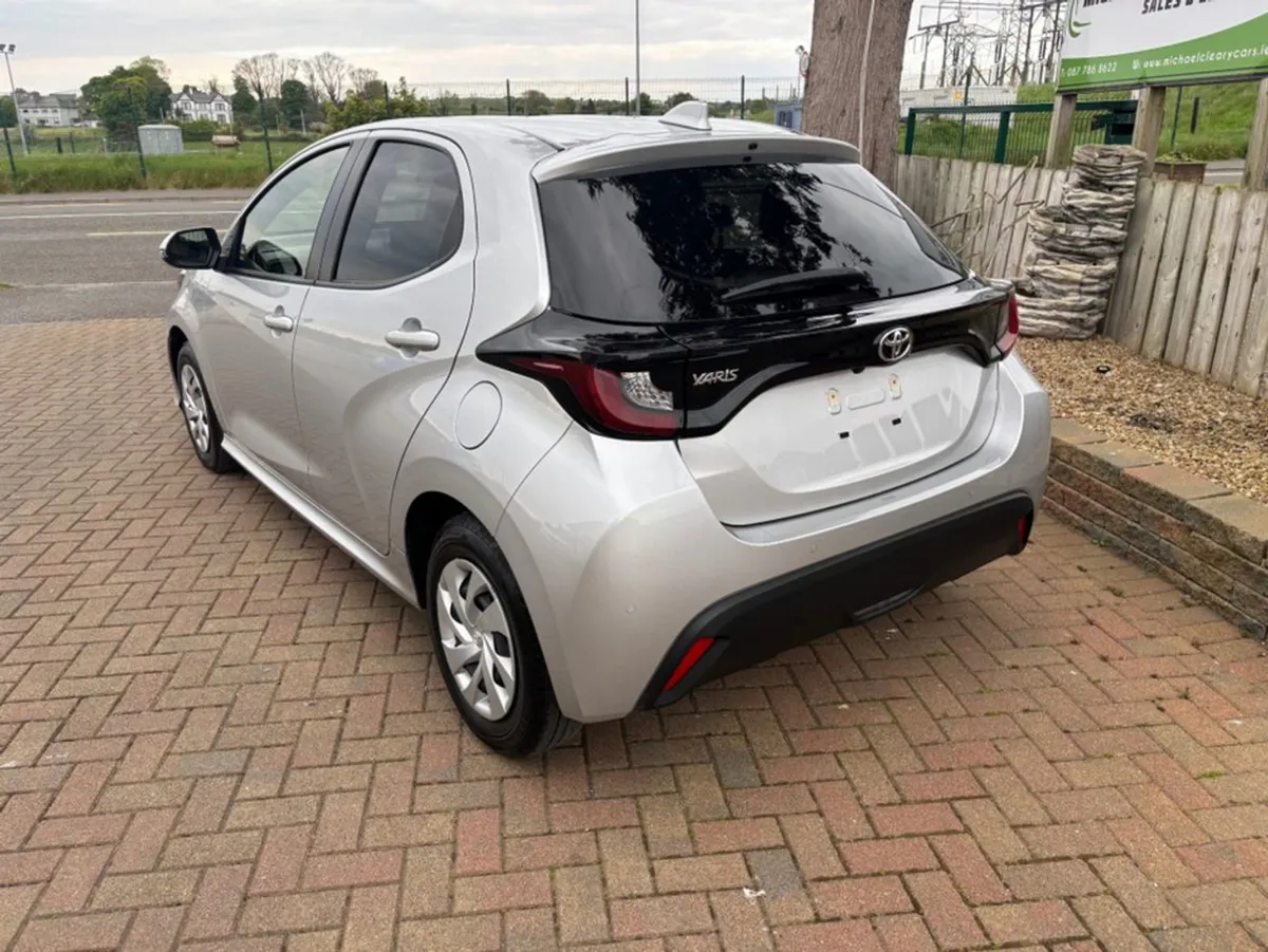 Toyota Yaris Automatic - Image 4