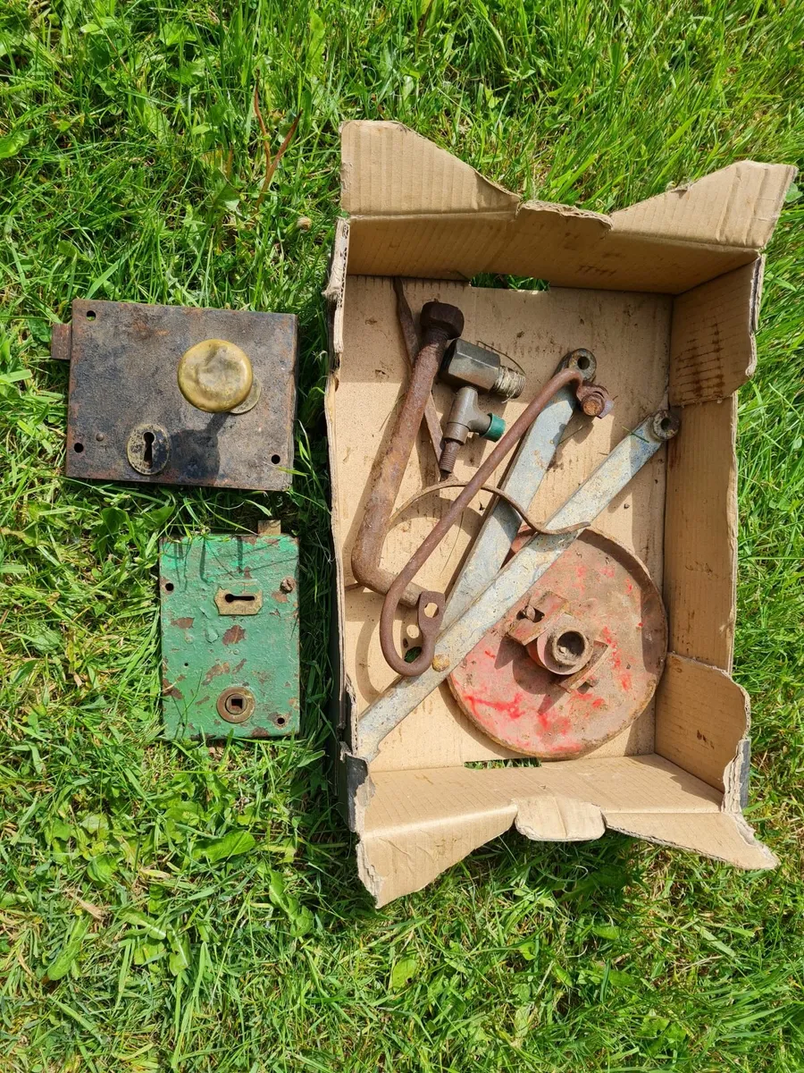 Old Tools - Image 2