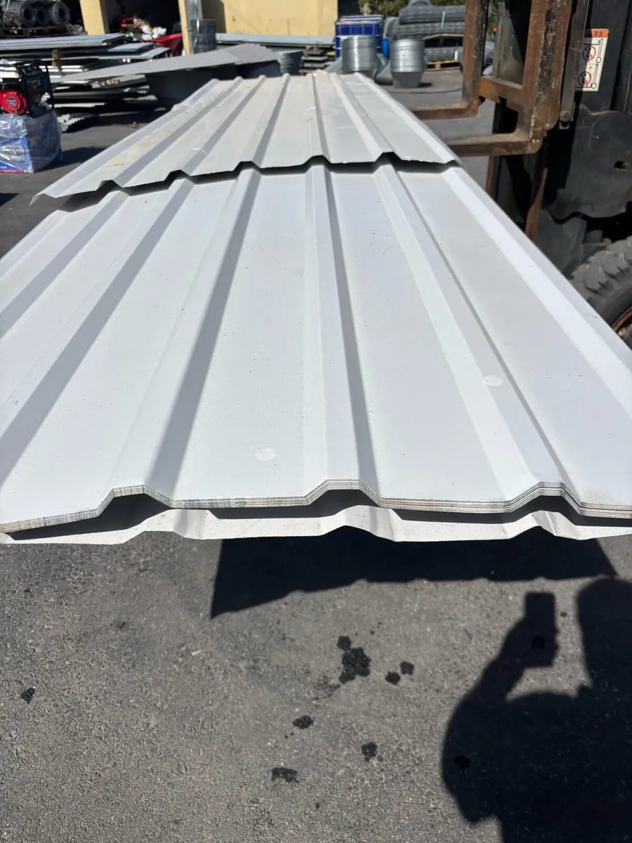 Cladding on sale at just €2.  0852056400 - Image 1