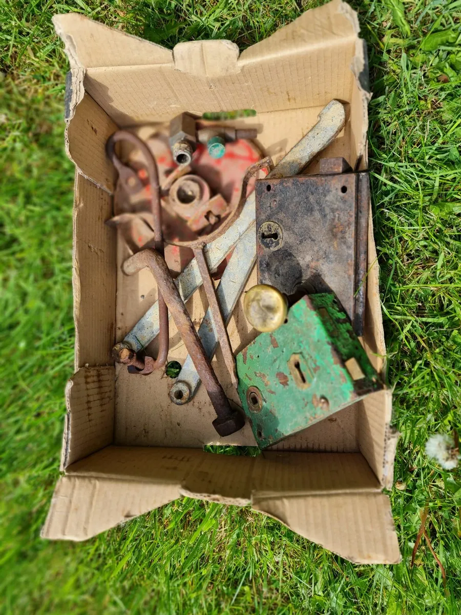 Old Tools - Image 3