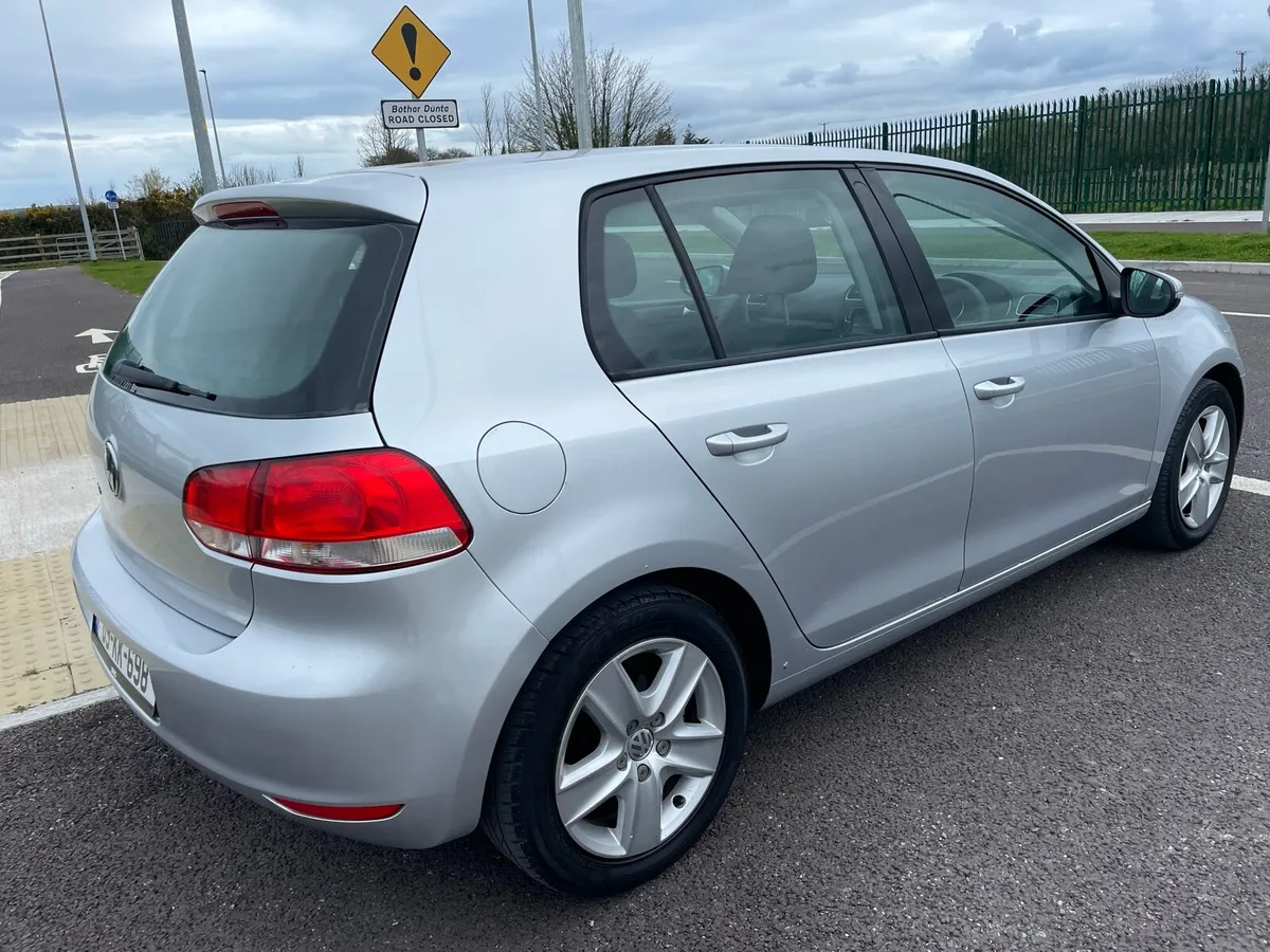 Volkswagen Golf - Image 2