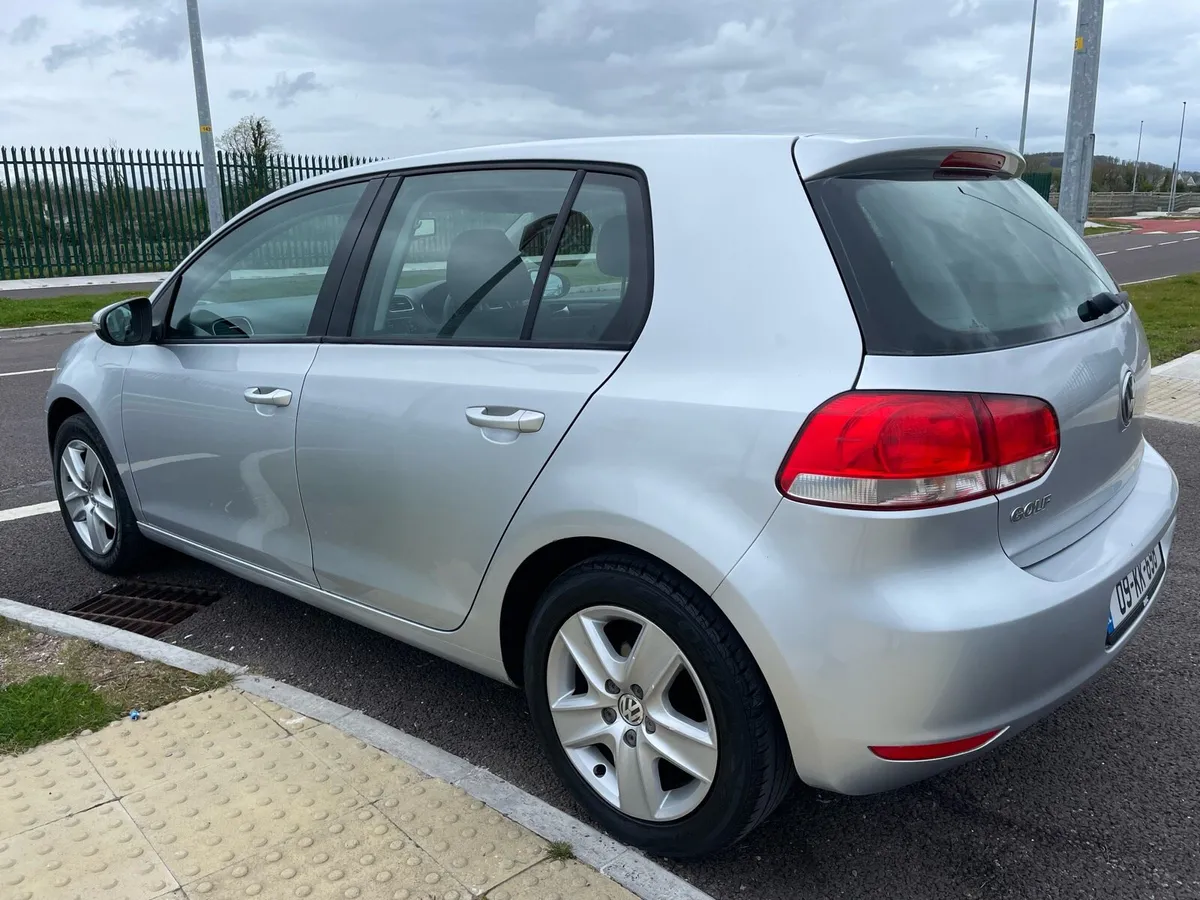 Volkswagen Golf - Image 4