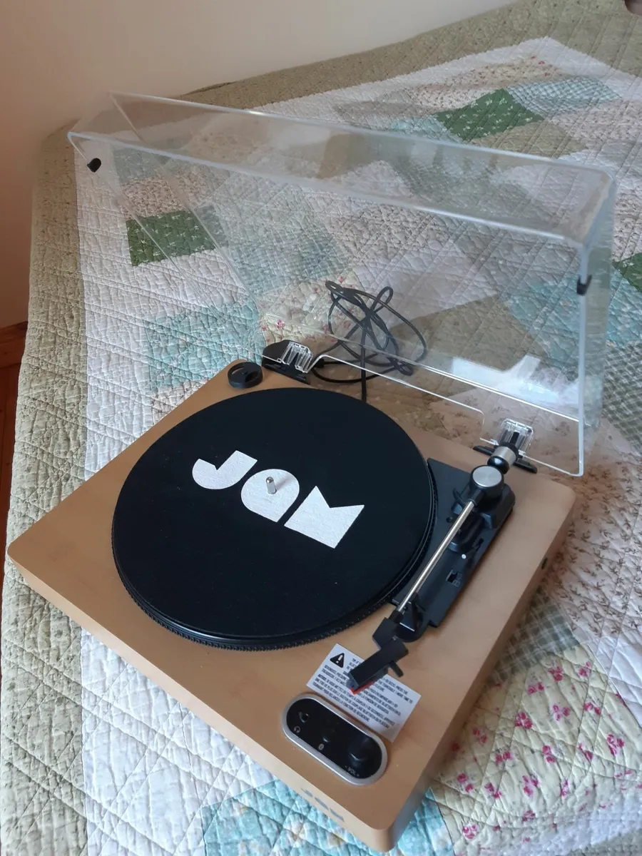 JAM Turntable - Image 1