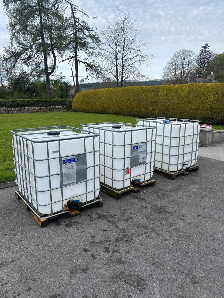 6 IBC tanks - Image 1