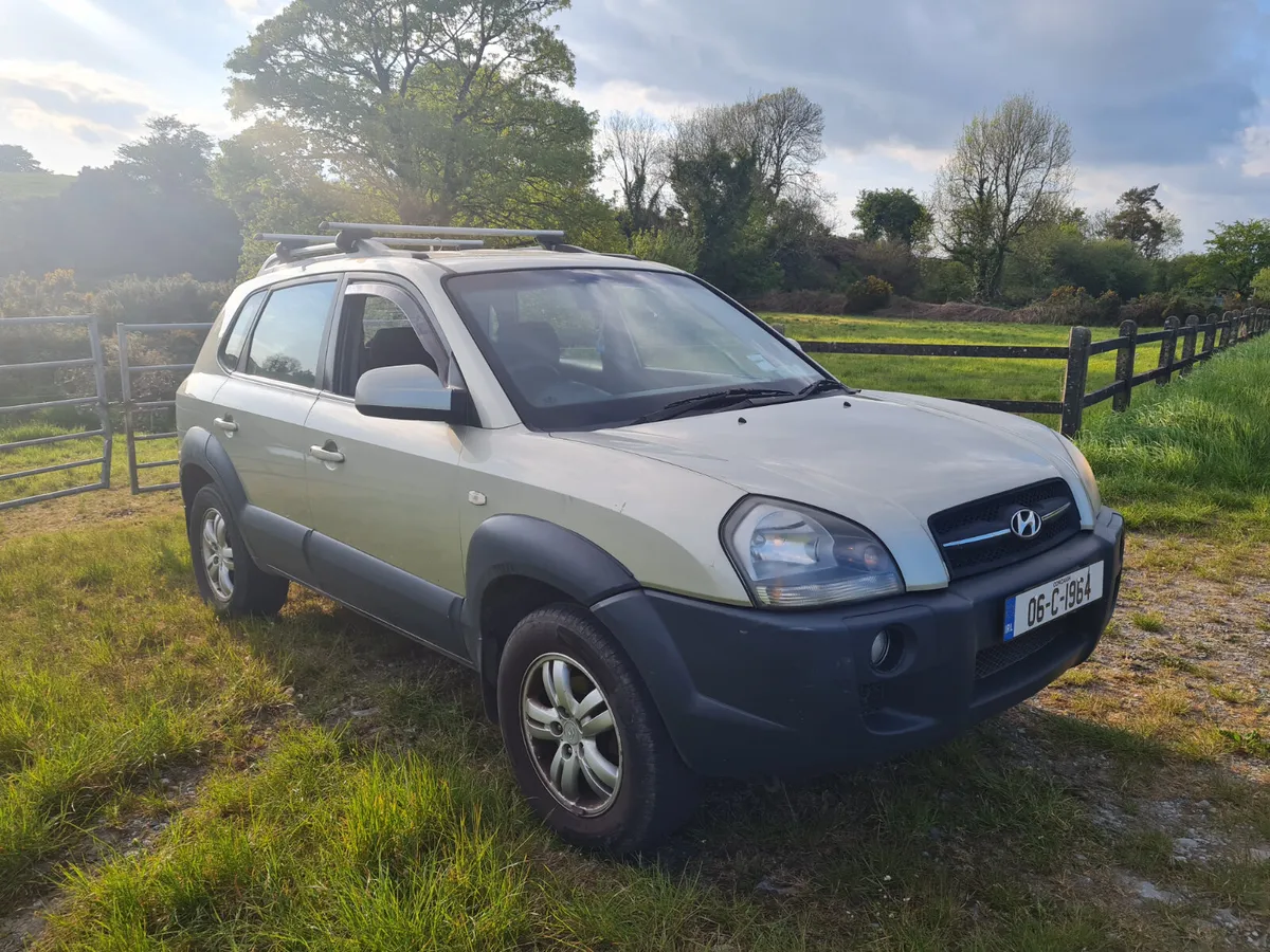 2006 hyundai Tucson 2.0l manual towbar - Image 1