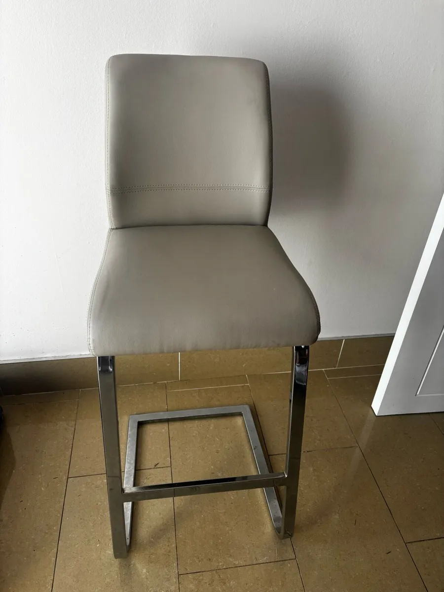 Bar stools - Image 2