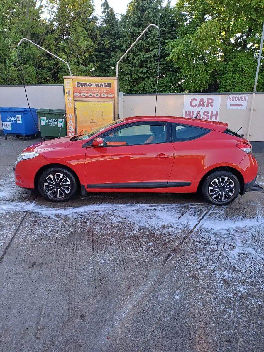 Renault Megane 2010 - Image 1
