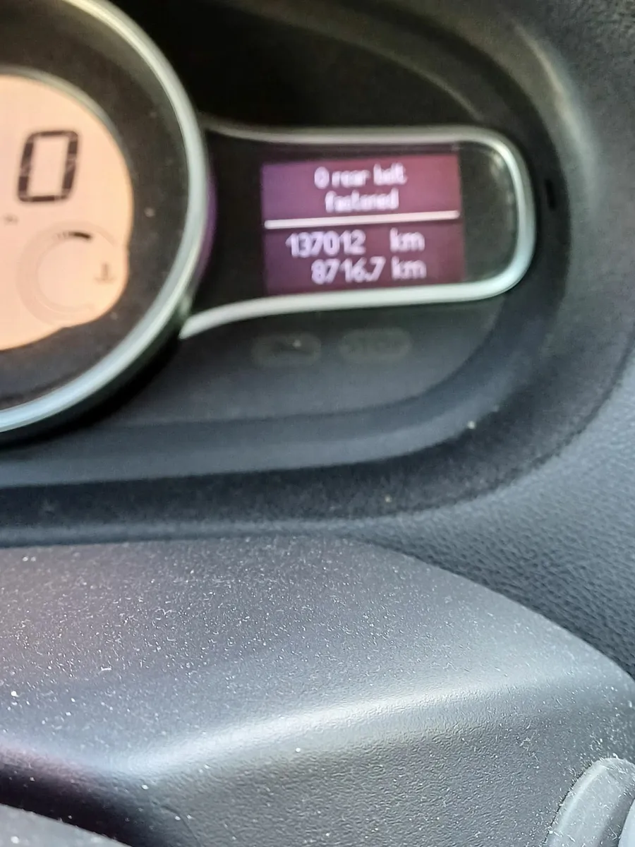 Renault Megane 2010 - Image 2