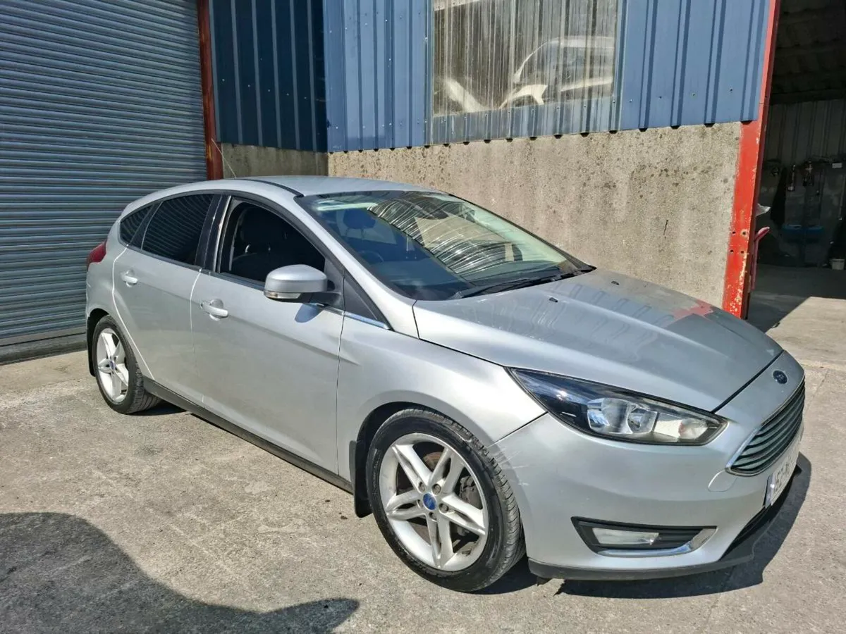 FOCUS 1.6TD 6 SPEED  TITANIUM - Image 2