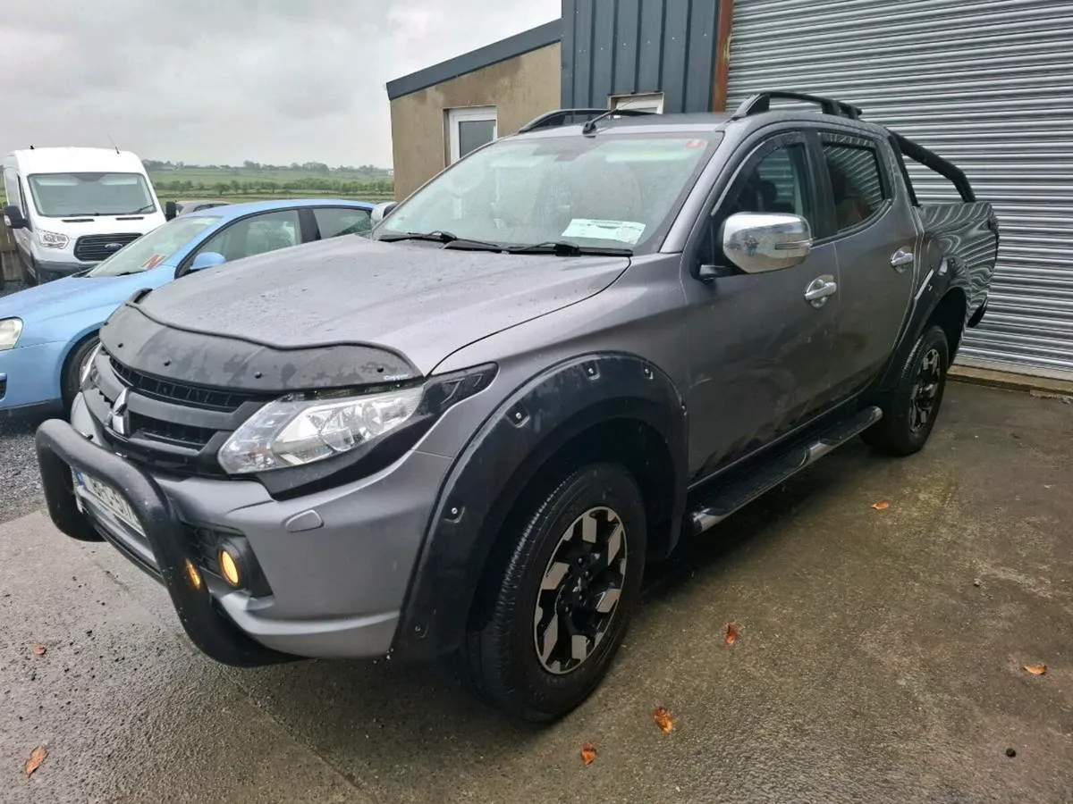 L200 INTENSE 2.3TD 180BHP  MINT CONDITION - Image 3