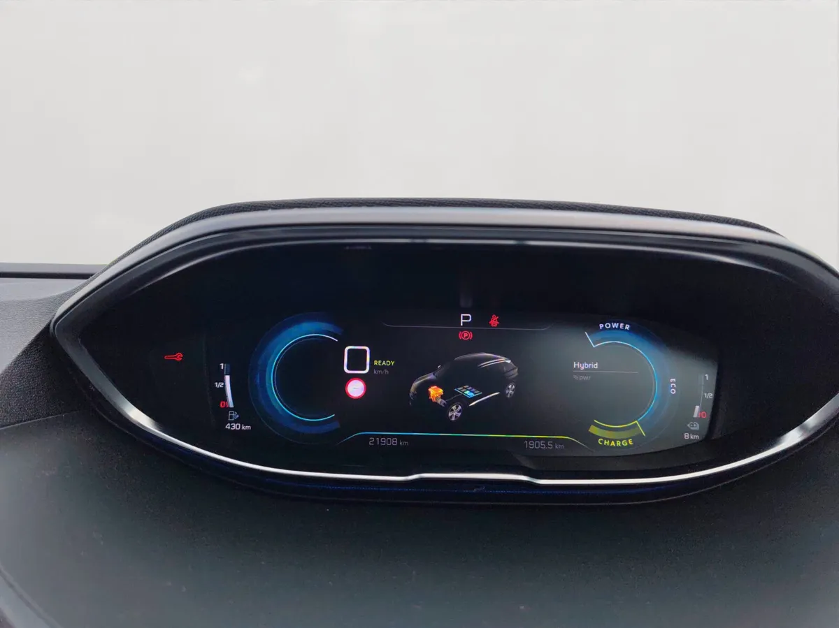 Peugeot 3008 Phev Hybrid - Image 4
