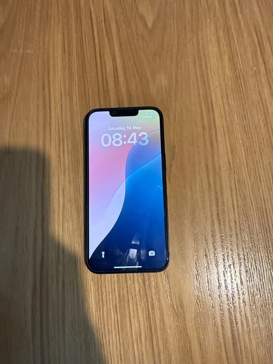 iPhone 14 - Image 3