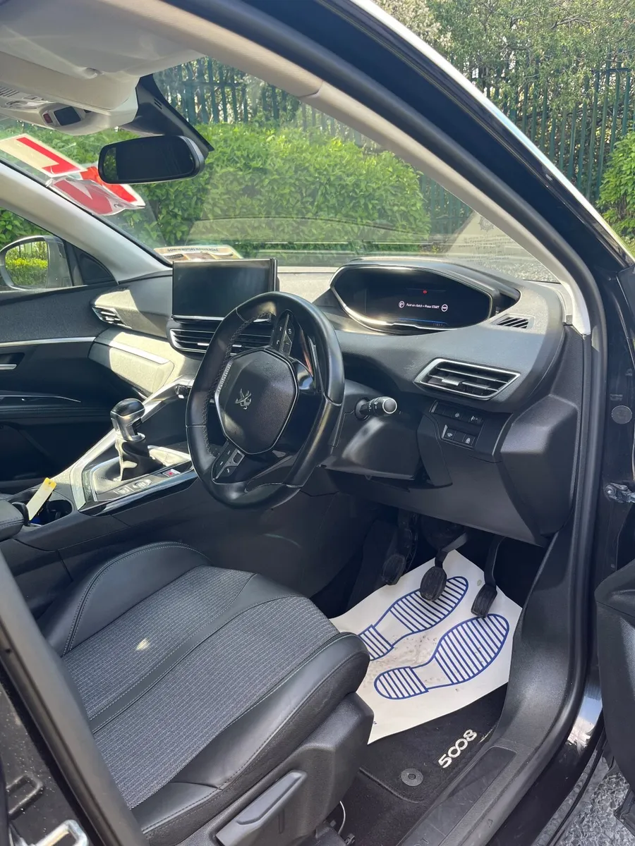 Peugeot 5008 2021 - Image 3