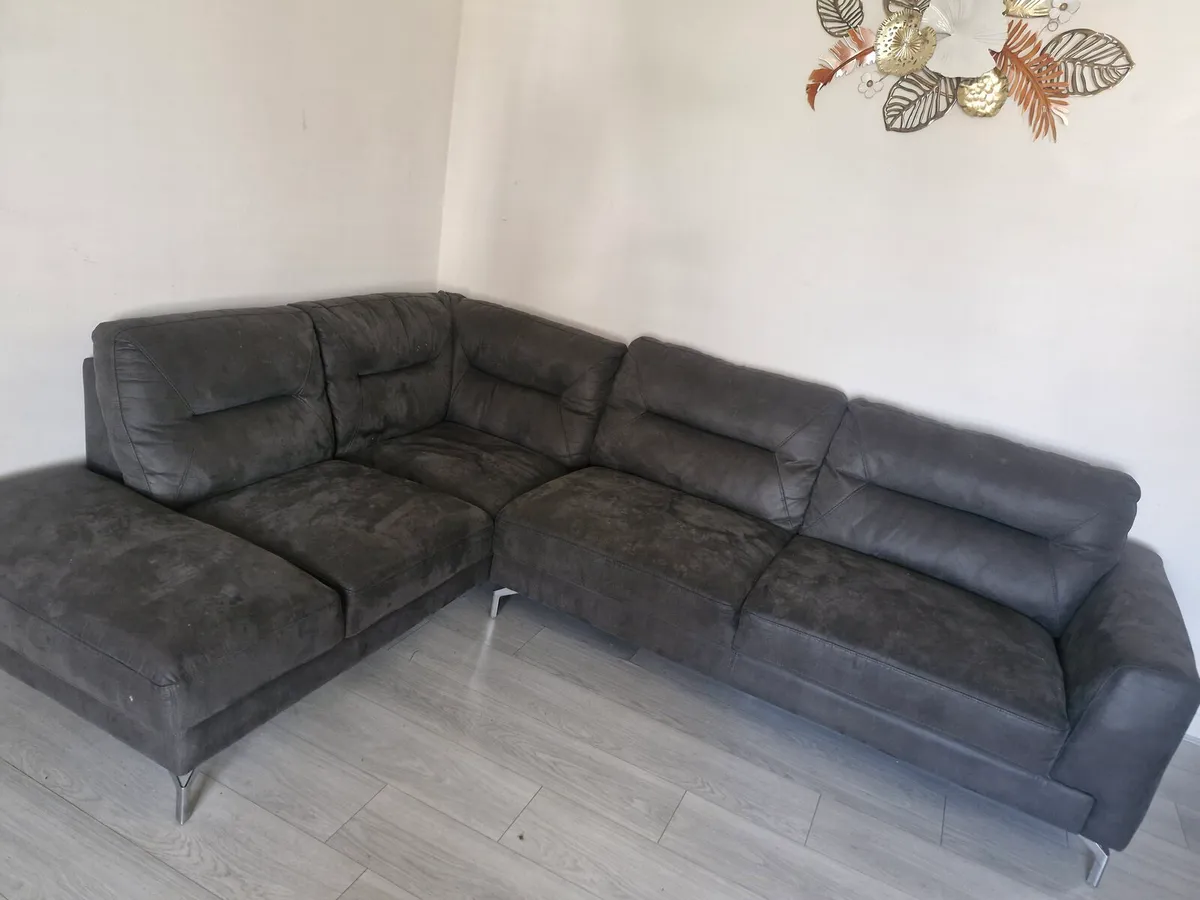 L Couch
