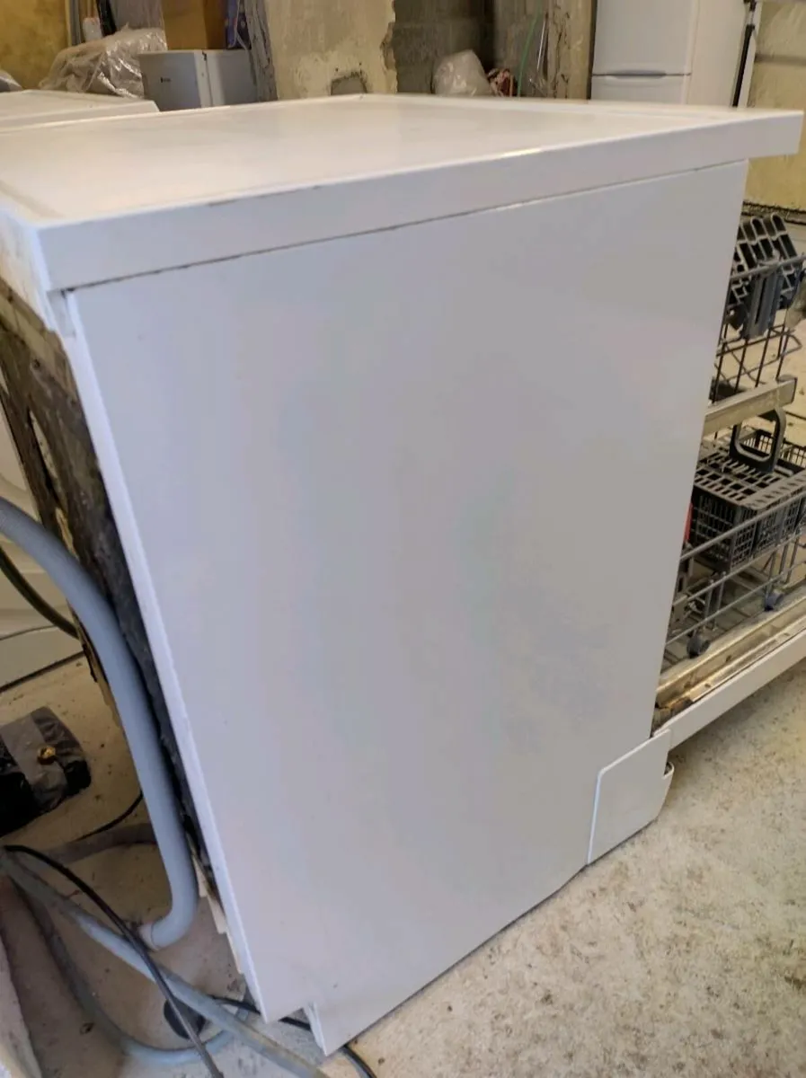 Dishwasher - Image 4