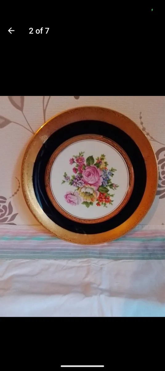 Lovely vintage plate in royal blue & gold/ floral - Image 1