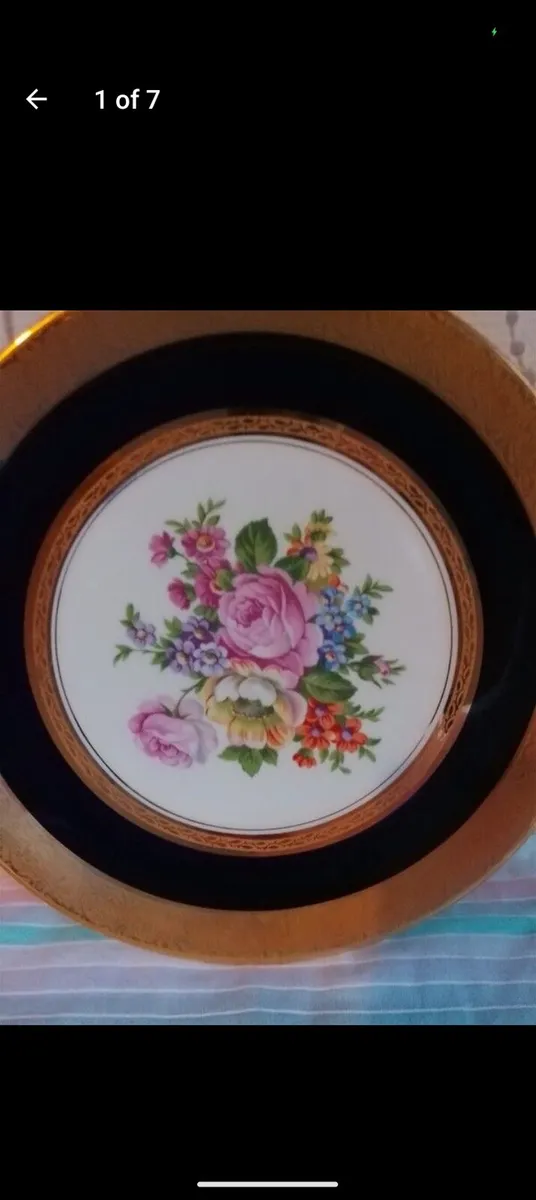 Lovely vintage plate in royal blue & gold/ floral - Image 3