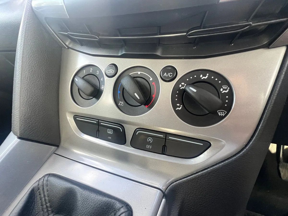 Ford Focus 1.6 TDCI Edge NEW NCT & TAX - Image 3