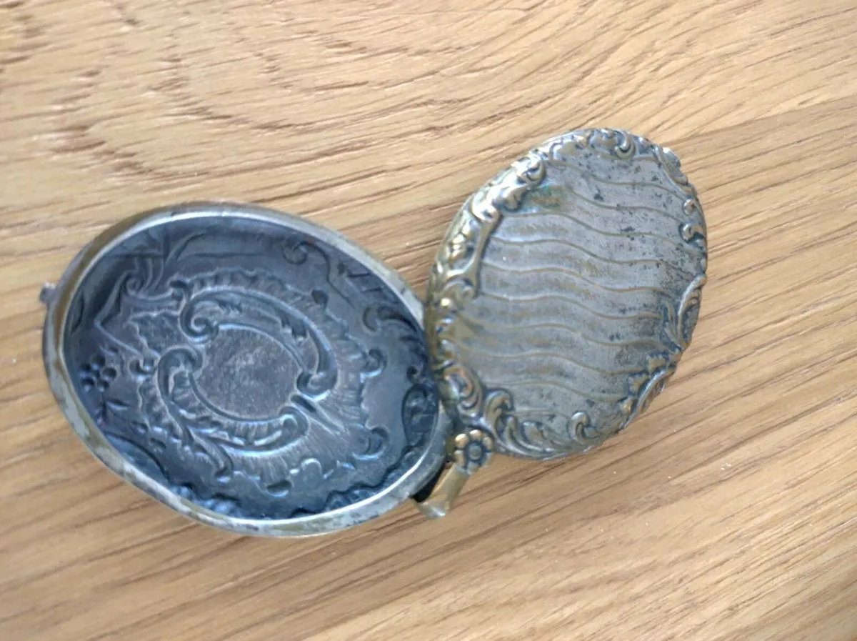Vintage Pendant Mirror can post - Image 4
