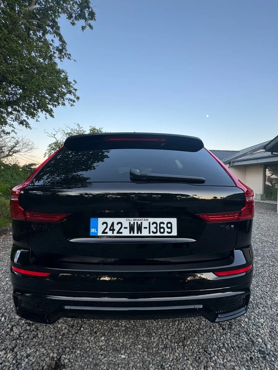 Volvo XC60 2024 - Image 2