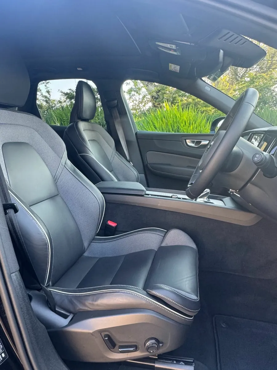 Volvo XC60 2024 - Image 4